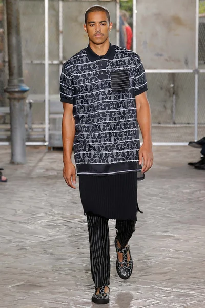 Look 39